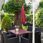 Am Wintergarten *