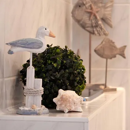 Am Wintergarten * غيرا